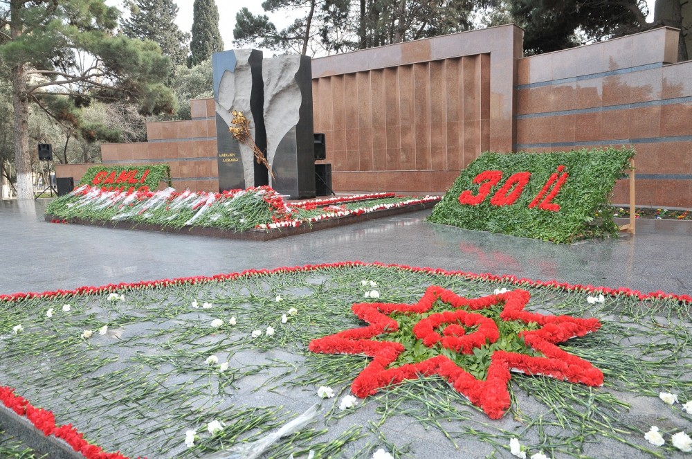 Abşeronda 20 Yanvar şəhidləri anıldı - FOTOLAR